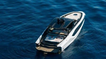 Le charme discret des petits yachts de luxe 2024