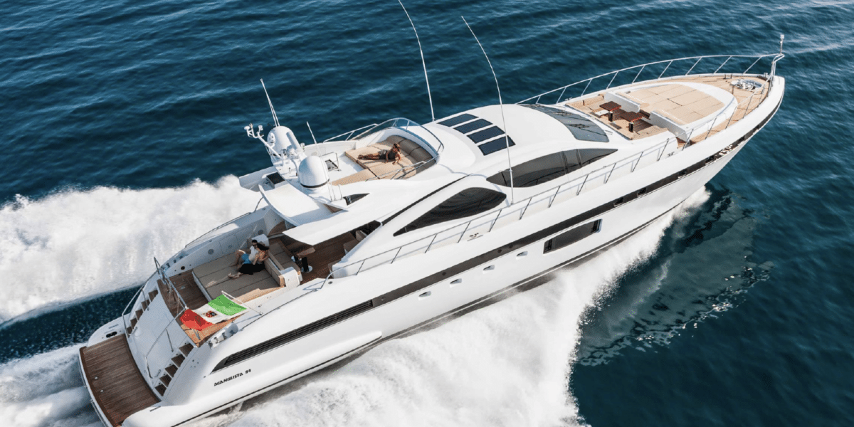 miss bubbles yacht - mangusta 94