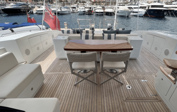 miss bubbles yacht - mangusta 94