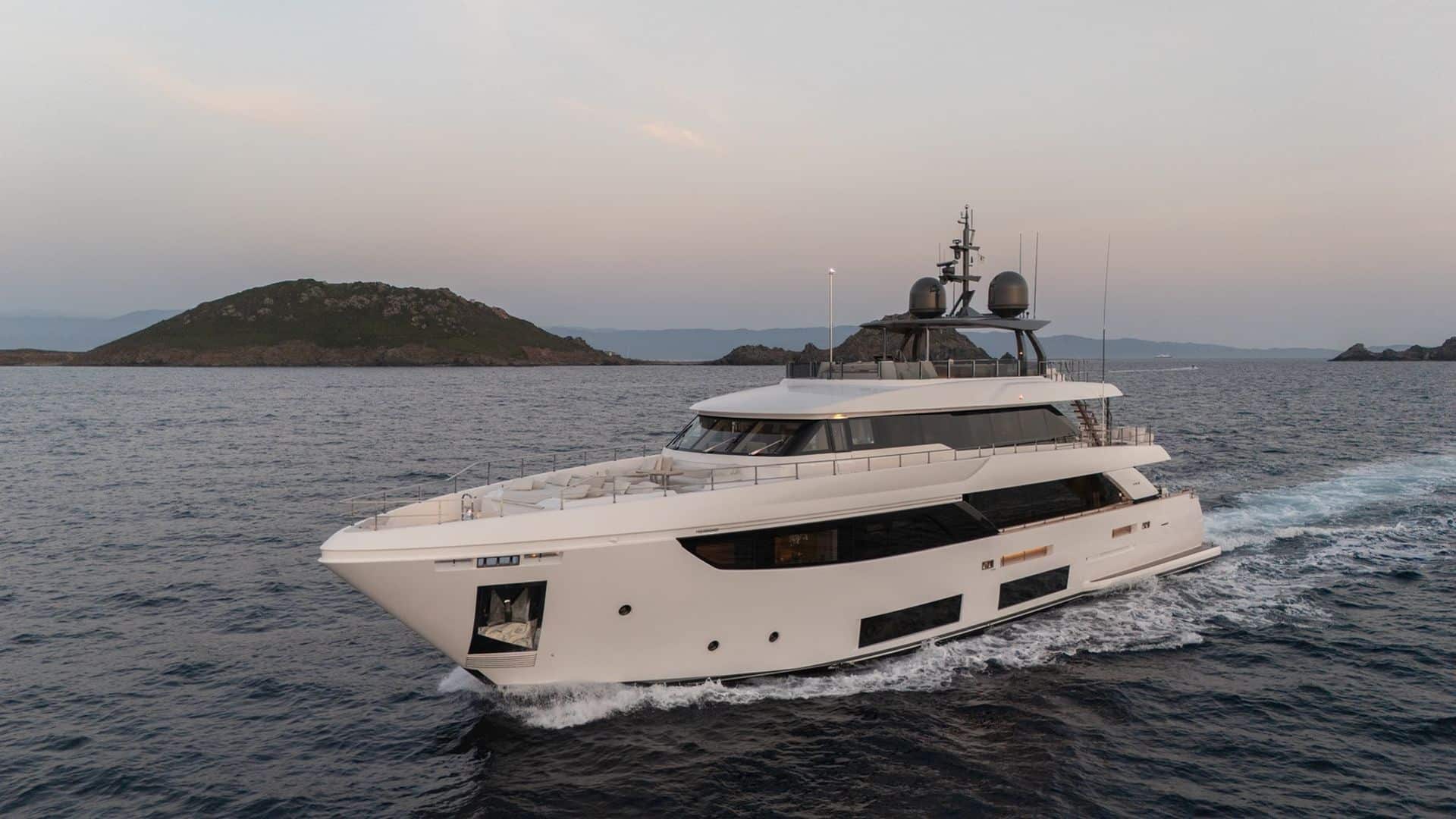 Achat yacht Custom line - MY BUONGIORNO